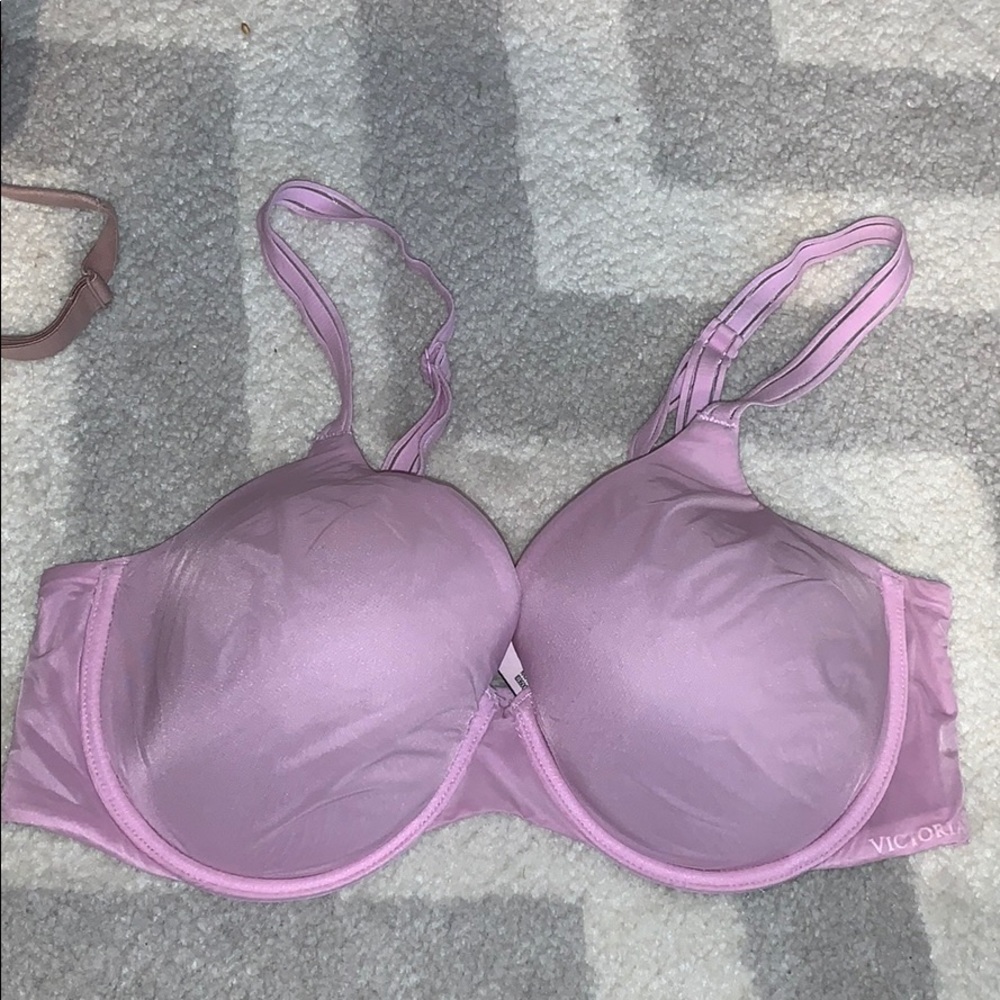 2/20$ Victoria Secret 34D Lightly Lined